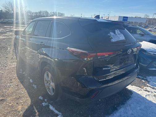 2025 Toyota Highlander LE