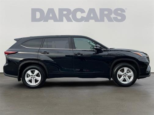 2025 Toyota Highlander LE