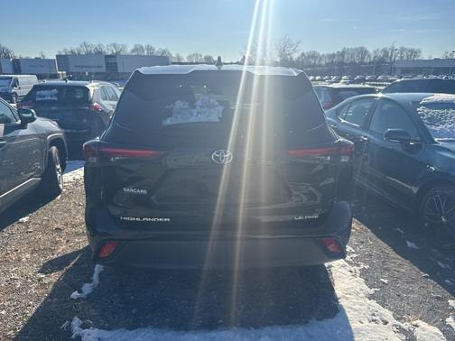 2025 Toyota Highlander LE