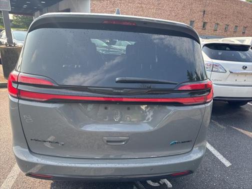 2022 Chrysler Pacifica Hybrid Touring L