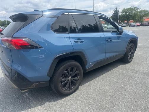2022 Toyota RAV4 Hybrid SE