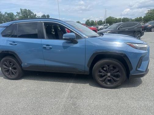 2022 Toyota RAV4 Hybrid SE