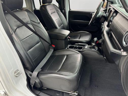 Bright White Clearcoat 2023 Jeep Wrangler 4xe Sahara