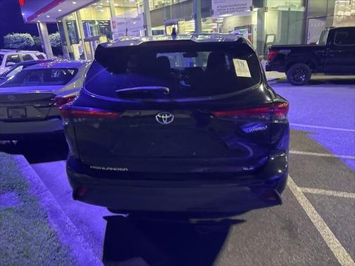 2022 Toyota Highlander Hybrid XLE