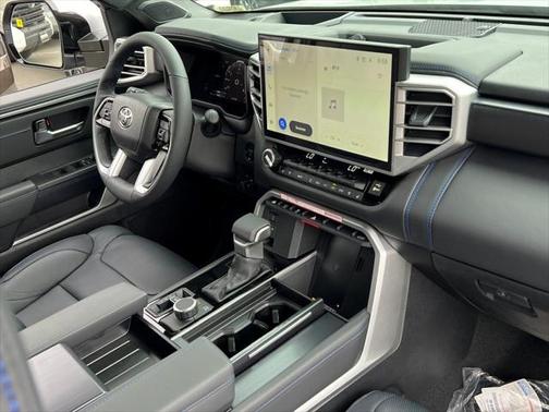 2025 Toyota Tundra Hybrid Platinum