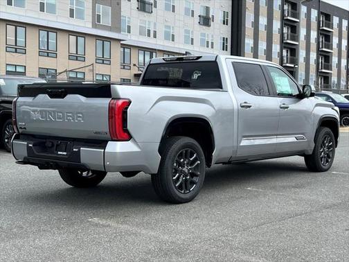 2025 Toyota Tundra Hybrid Platinum