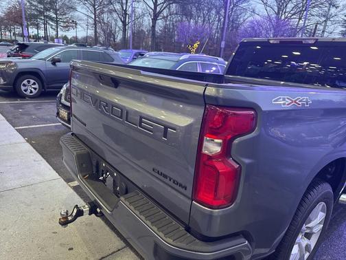 2022 Chevrolet Silverado 1500 Custom