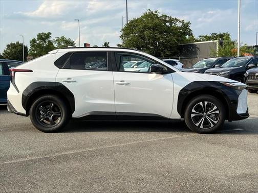 2025 Toyota bZ4X XLE