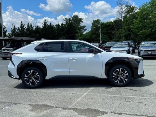 2025 Toyota bZ4X XLE
