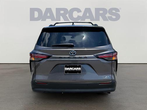 Predawn Gray Mica 2022 Toyota Sienna XLE