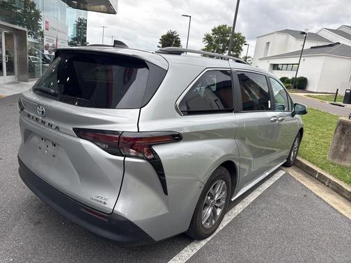 2023 Toyota Sienna XLE
