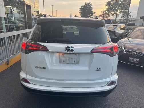 2016 Toyota RAV4 LE