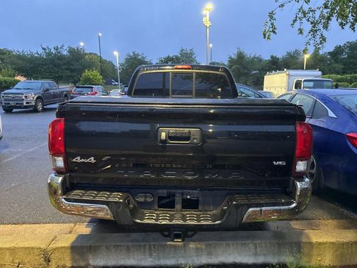 Midnight Black Metallic 2020 Toyota Tacoma SR5