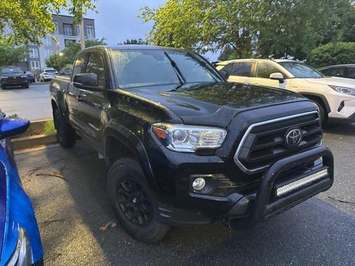 Midnight Black Metallic 2020 Toyota Tacoma SR5