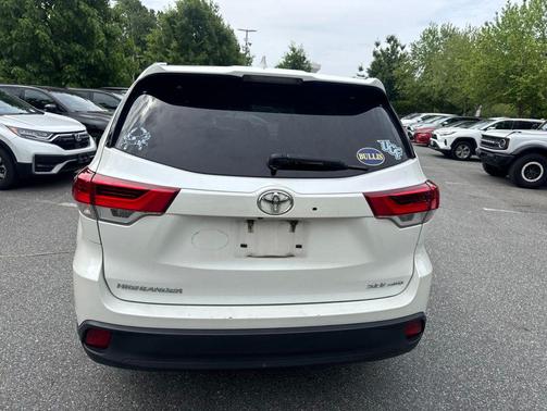 Blizzard Pearl 2018 Toyota Highlander XLE