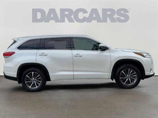 Blizzard Pearl 2018 Toyota Highlander XLE