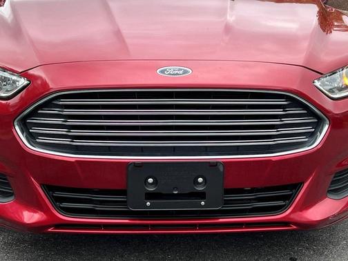 2015 Ford Fusion Hybrid SE