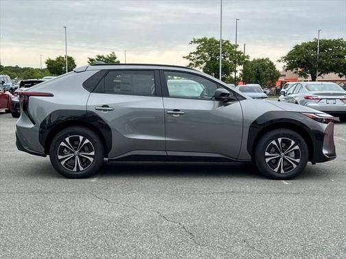 2025 Toyota bZ4X XLE