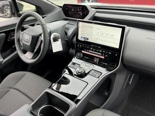 2025 Toyota bZ4X XLE