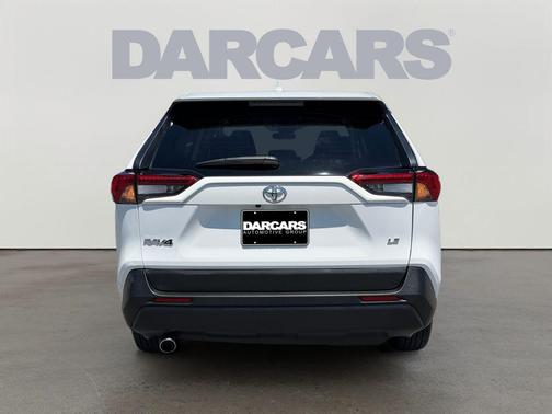Ice Cap 2024 Toyota RAV4 LE