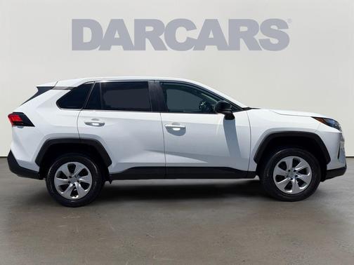 Ice Cap 2024 Toyota RAV4 LE