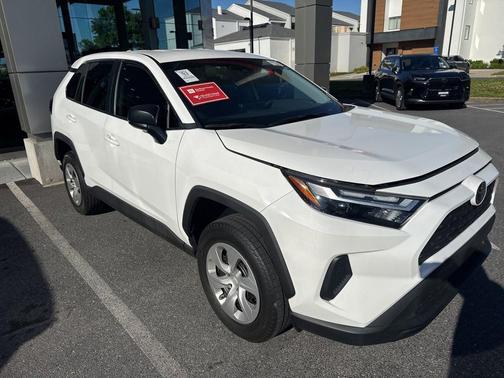 Ice Cap 2024 Toyota RAV4 LE