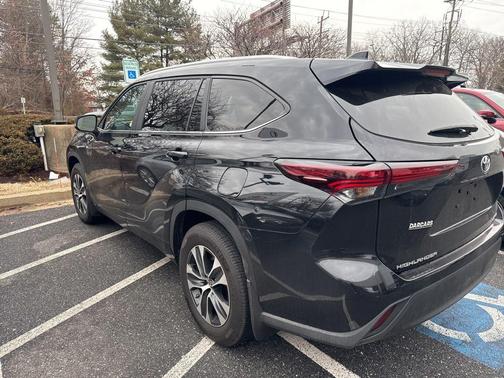 2024 Toyota Highlander XLE