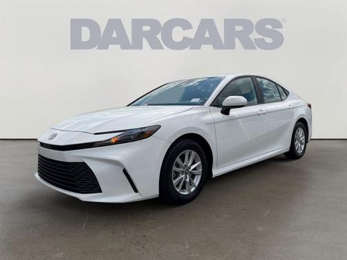 Ice 2025 Toyota Camry LE