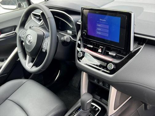 2025 Toyota Corolla Cross XLE