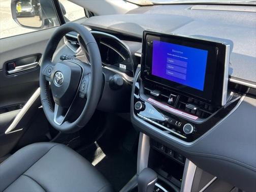 2025 Toyota Corolla Cross XLE
