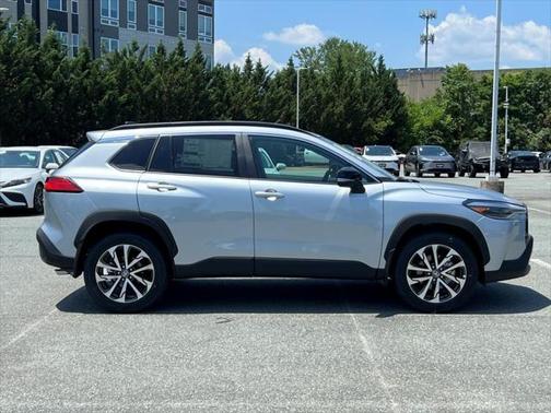 2025 Toyota Corolla Cross XLE