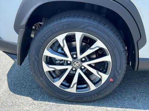 2025 Toyota Corolla Cross XLE