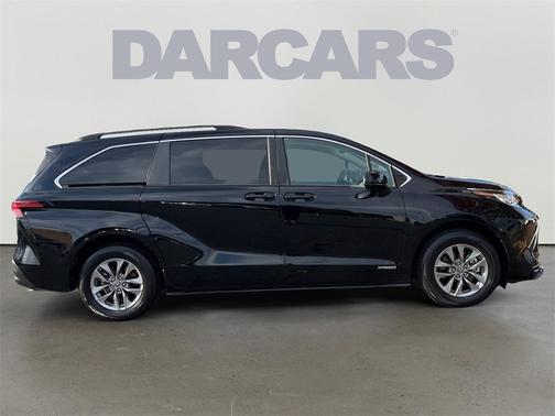 2021 Toyota Sienna LE