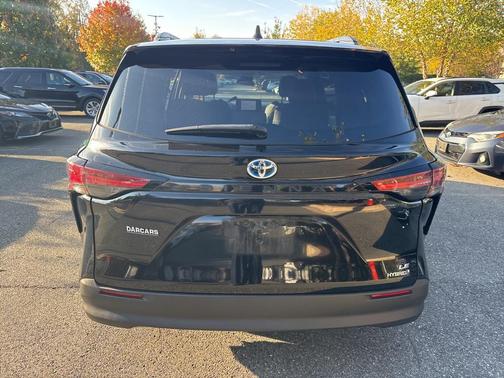 2021 Toyota Sienna LE