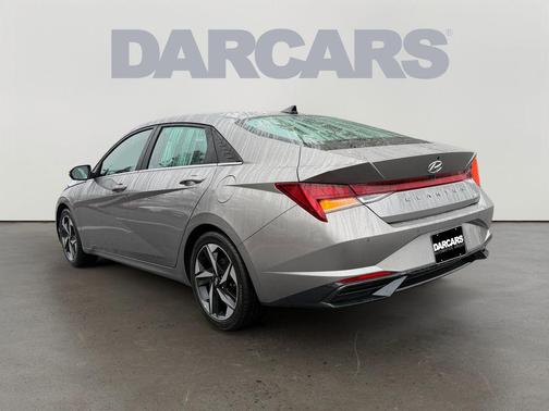 Fluid Metal 2023 Hyundai ELANTRA Limited