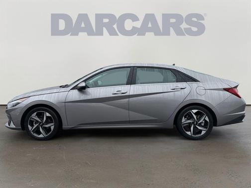 Fluid Metal 2023 Hyundai ELANTRA Limited