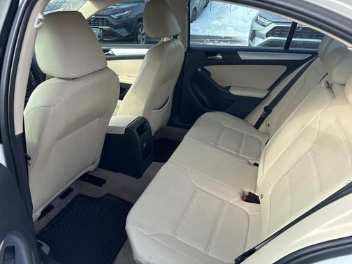 2012 Volkswagen Jetta SEL