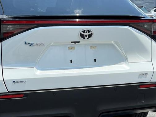 2024 Toyota bZ4X XLE