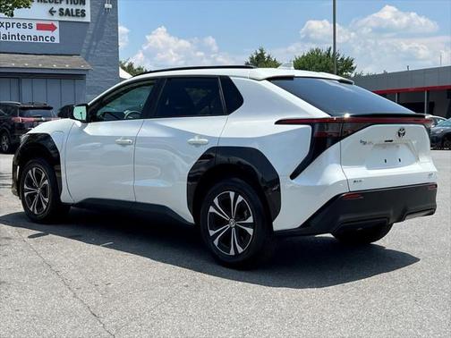 2024 Toyota bZ4X XLE