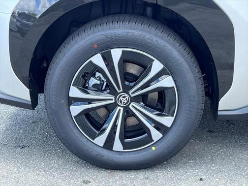 2025 Toyota bZ4X XLE