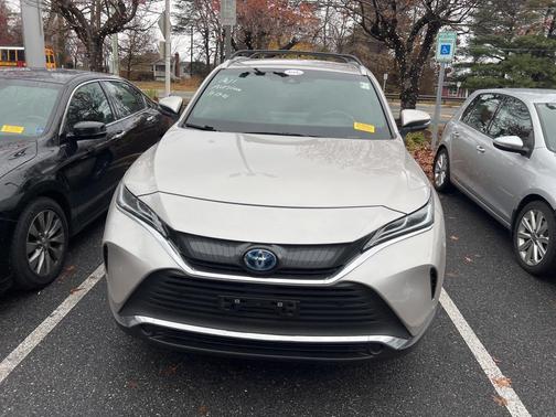 2022 Toyota Venza XLE