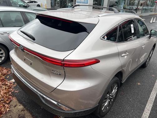2022 Toyota Venza XLE