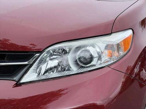 2018 Toyota Sienna XLE Premium