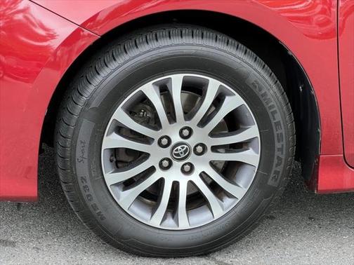 2018 Toyota Sienna XLE Premium