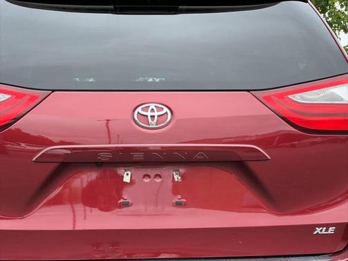 2018 Toyota Sienna XLE Premium
