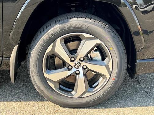 2025 Toyota RAV4 Hybrid SE