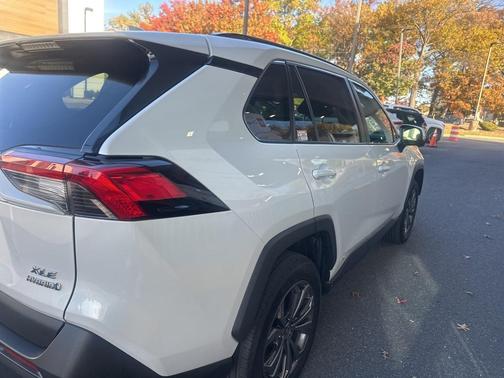 2024 Toyota RAV4 Hybrid XLE Premium