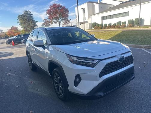 2024 Toyota RAV4 Hybrid XLE Premium