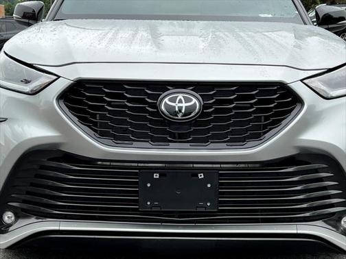 2024 Toyota Highlander XSE