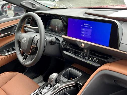 2025 Toyota Crown Signia Limited